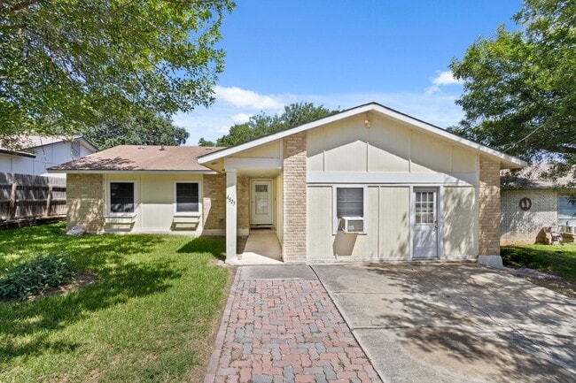 Building Photo - 4823 Blue Heron Dr