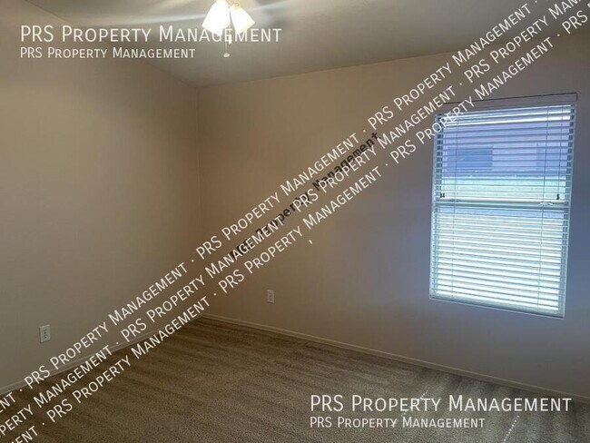 Photo - 1153 E Constitution Dr