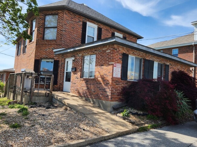 Building Photo - 1109-MF3-E Unit B