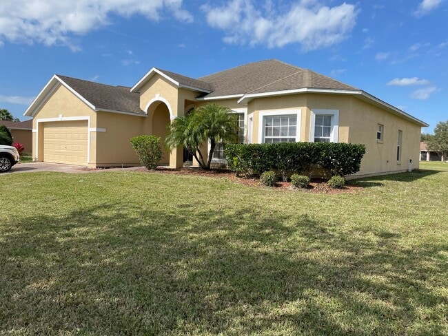 Building Photo - Great 3/2 floor plan Rental