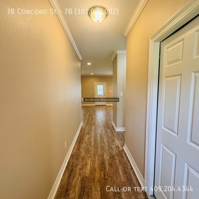 Photo - 7b Concord St Unit 7B (102.002.002)