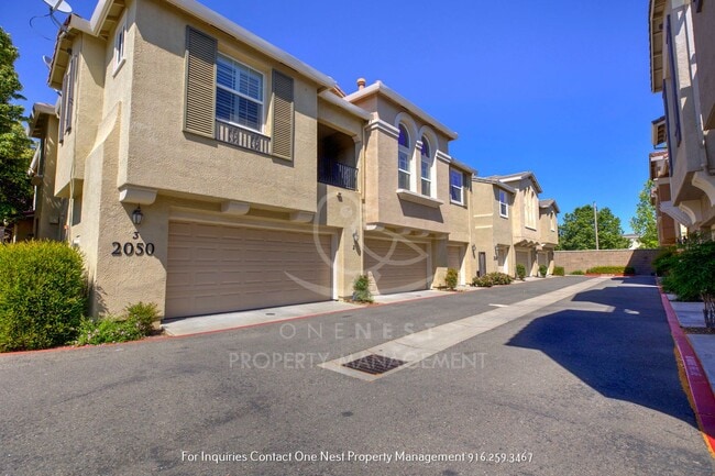 Photo - Lincoln Crossing Condo | 2 bedroom 2 bathroom