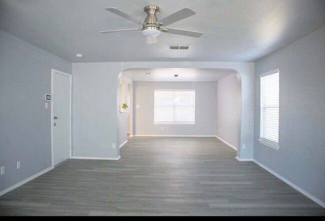 Photo - 9135 Granite Woods