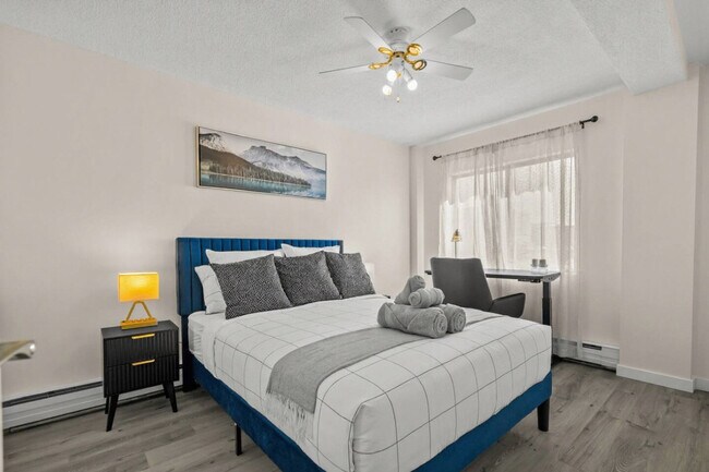 Photo - 115-117 17 Ave SW Unit SI ID1314554P