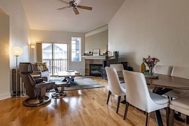 Photo - Redstone Foxpointe Townhome