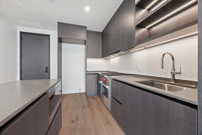 Photo - 610 Davis St Unit 2409