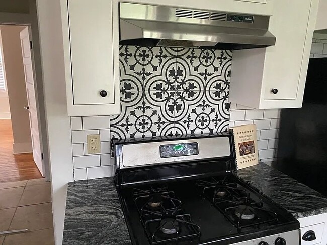 Photo - 4187 Hyacinth Ave