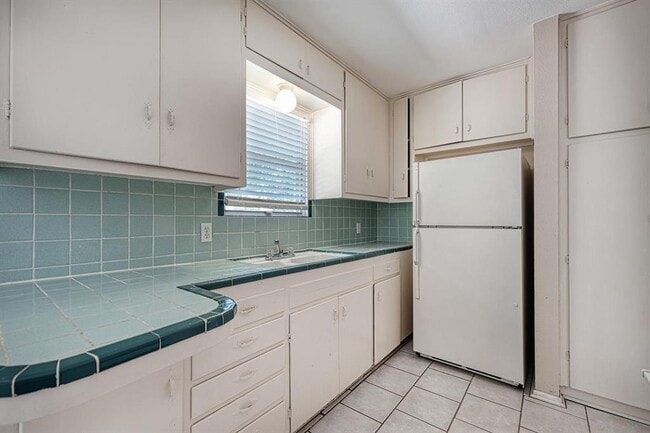 Photo - 4906 Gladeview Dr