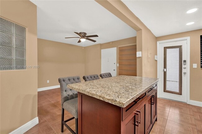 Photo - 1340 Lincoln Rd Unidad 207