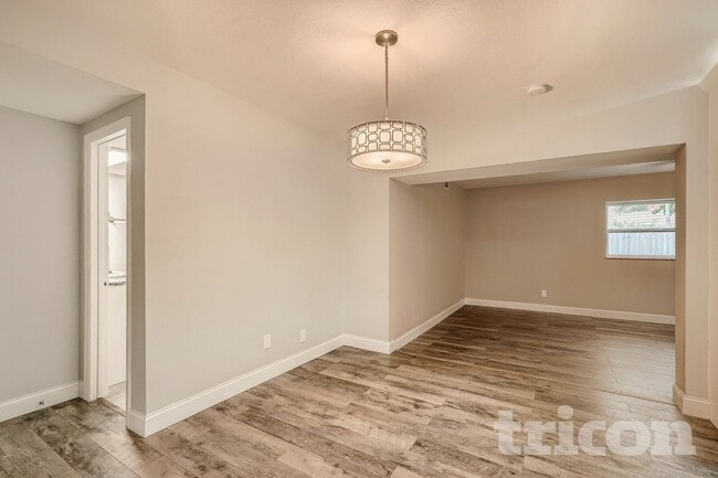 Photo - 7394 Norwich Ln