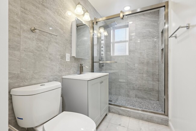 155 Evergreen Pl
