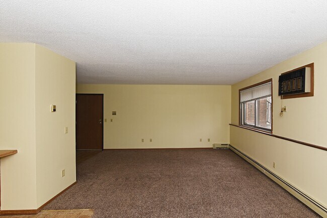 Jacobs Square Apartments