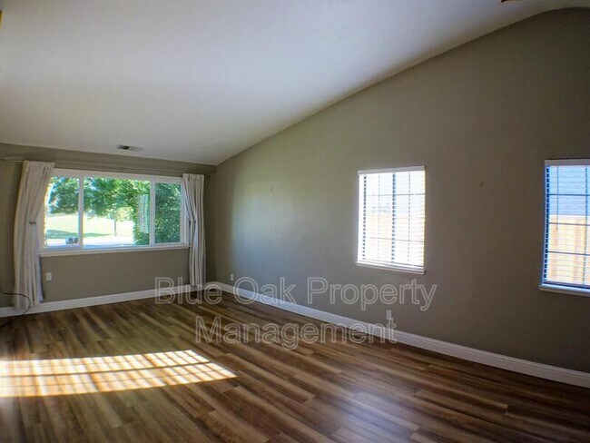 Photo - 3008 California Park Dr