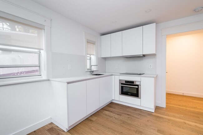 Photo - 50 Gloucester St Unit 102