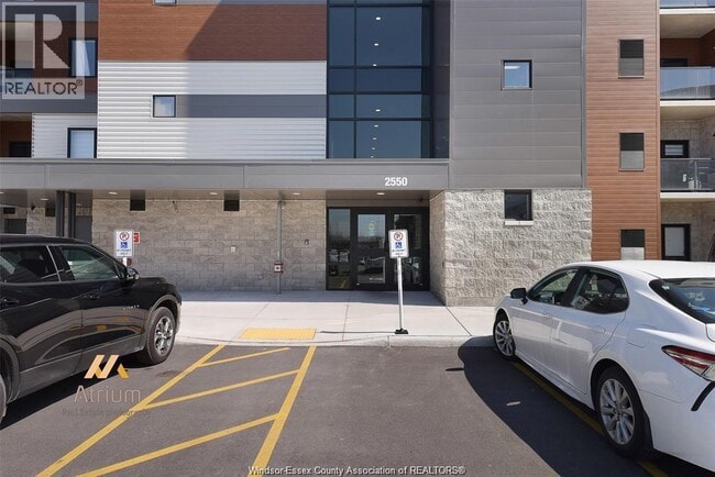 Photo - 2550 Sandwich W Pkwy Unit 211