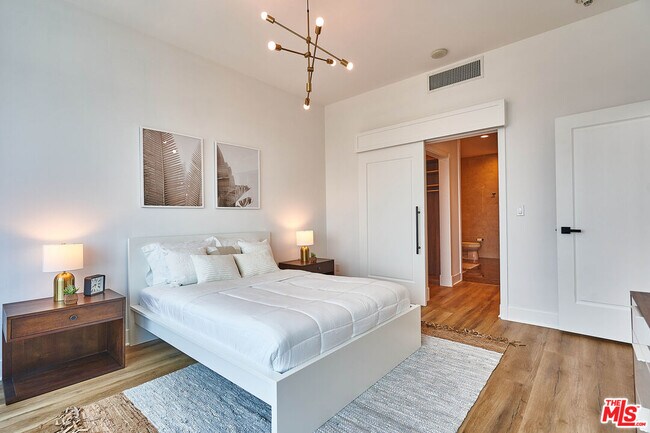 Photo - 900 W Olympic Blvd Unit 32F