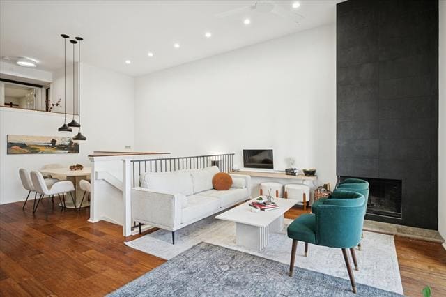 Building Photo - 2201 Wolf St Unit 3204