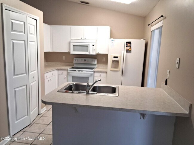 Photo - 1351 Danbury St SW