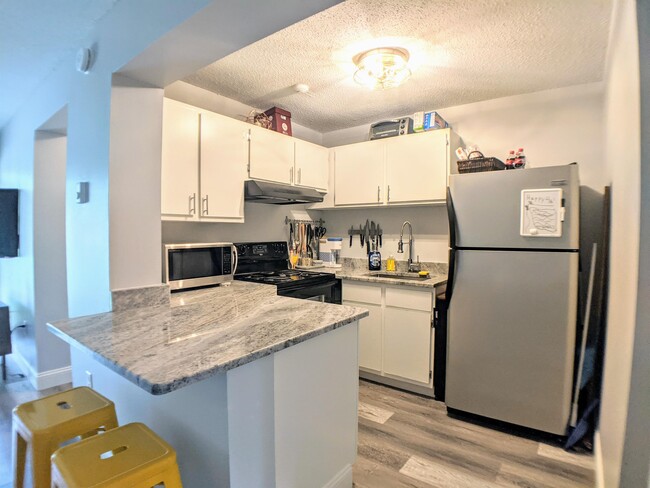 Photo - 107 Treetop Cir