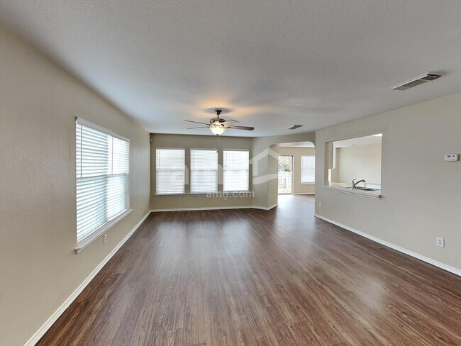 Photo - 11004 Monahan Park