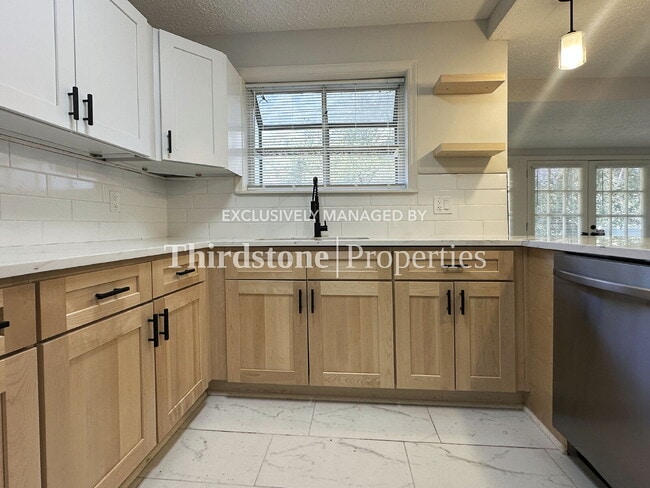 Photo - 1239 Glen Laura Rd