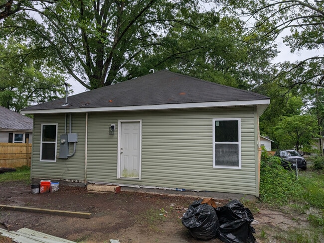 Photo - Room in House on Dixon Cir