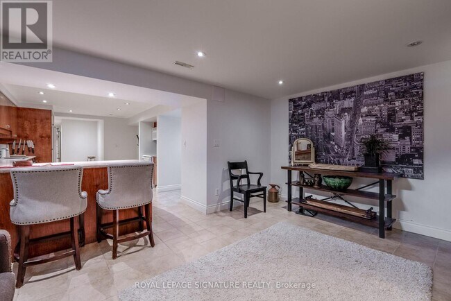 Photo - 20 Stonemanse Ct