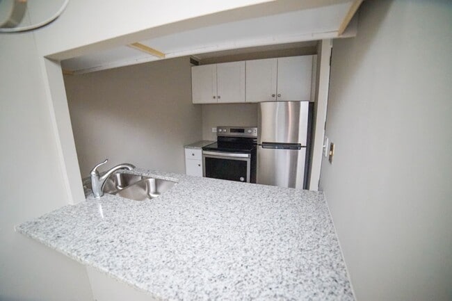 Photo - 233 E Erie St