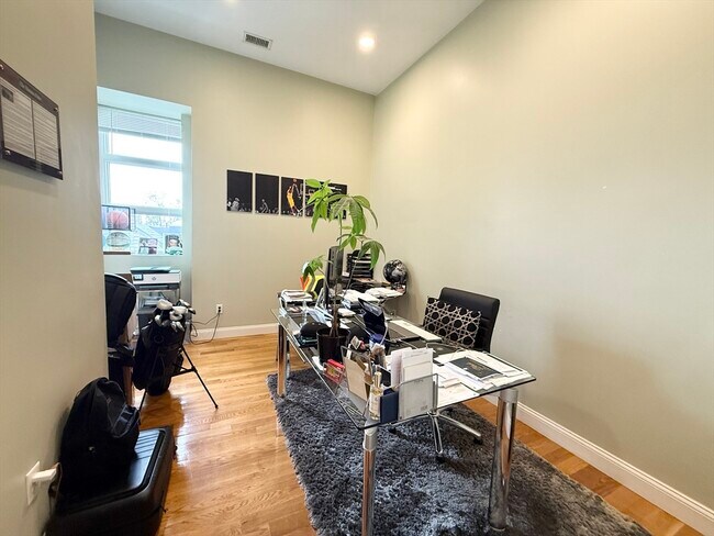 Photo - 409 Dudley St Unit 9