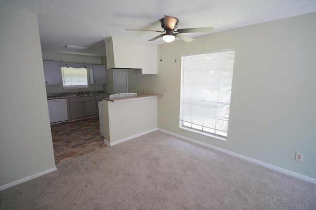 Photo - 2304 Hartsfield Ct Unit B