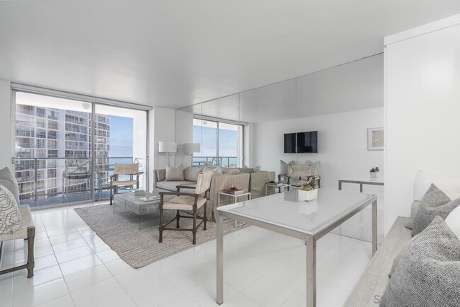 Photo - 1770 Avenida del Mundo Unit 701