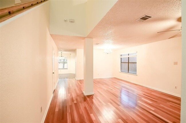 Photo - 6914 Dallas Dr