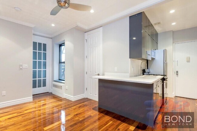 Photo - 1590 Lexington Ave Apartment Unit 15