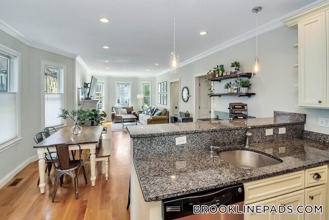 Photo - 17 Fairbanks St Unit 1