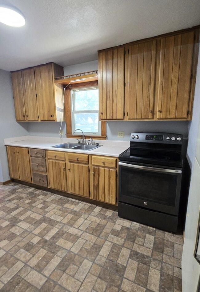 Photo - Charming 2-Bedroom House for Rent