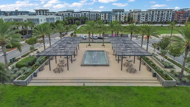 Photo - 1879 Union St