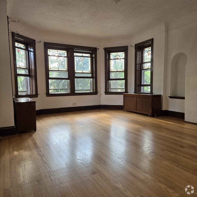 Building Photo - 6115 N Meade Ave Unit 2 Rental