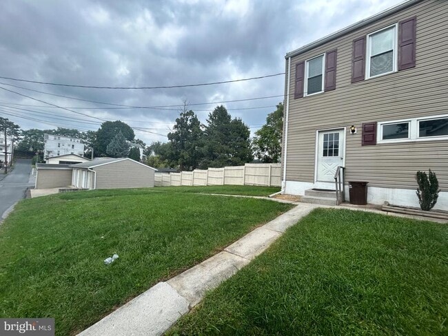 2626 Penbrook Ave