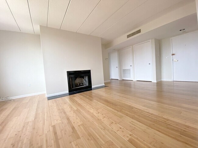 Photo - 85 Brainerd Rd Unidad #503