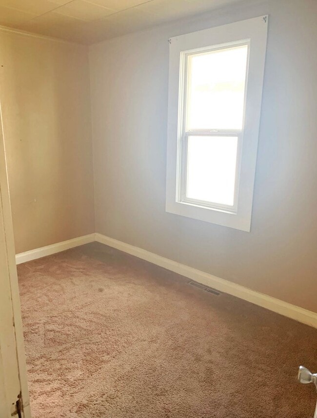 Photo - Charming 2-bedroom unit in fourplex