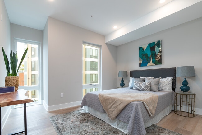 Photo - The Avenue (1513 Ridge Ave)