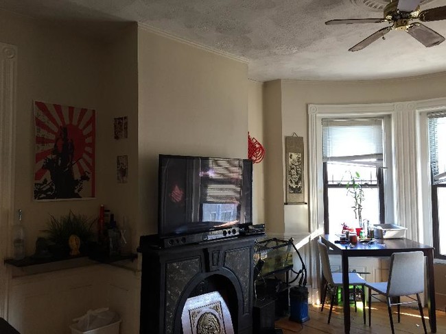 Photo - 1451 Tremont St Unidad 3R Rental