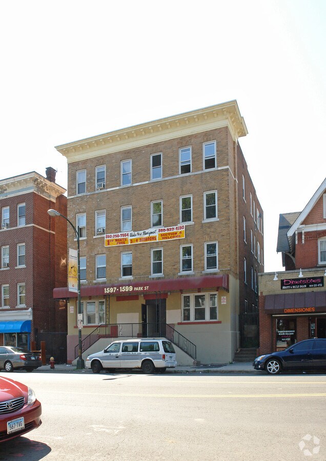 Photo - 1597 Park St