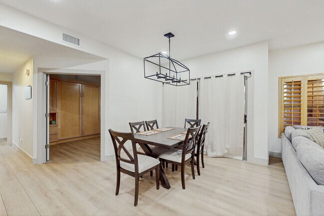 19700 N 76th St Unit SI ID1546077P