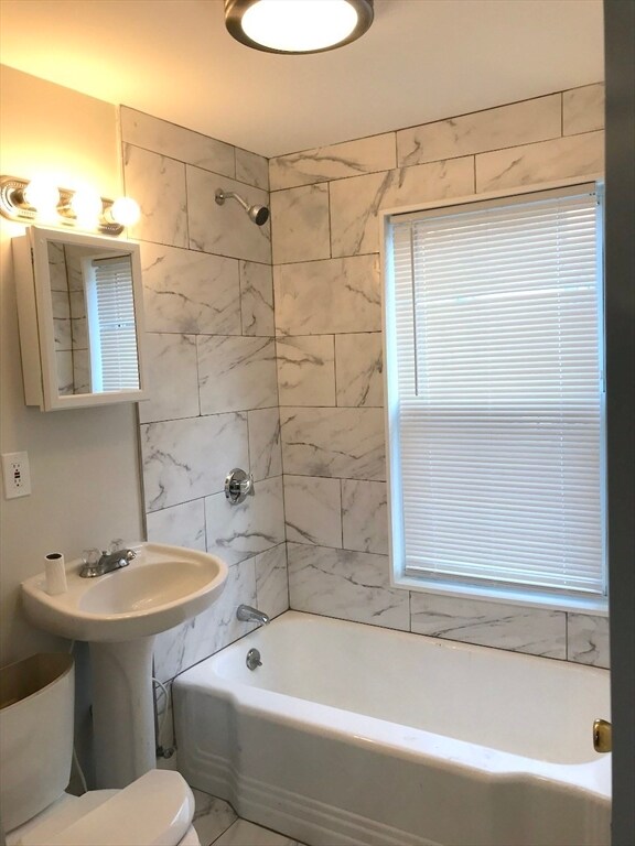 Building Photo - 16 Pinkham Pl Unit 2 Rental