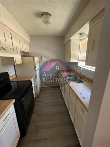 Photo - 2410 N Willis St