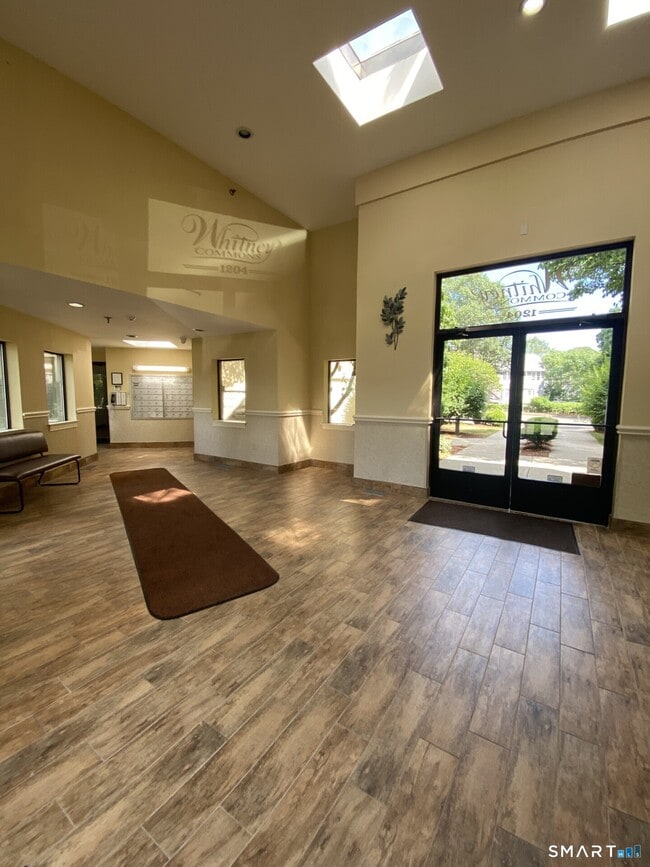 Photo - 1204 Whitney Ave Unit APT 203