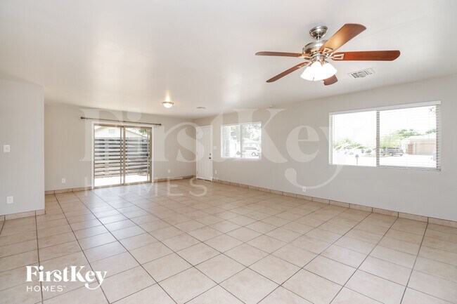 Photo - 14623 N 32nd Pl