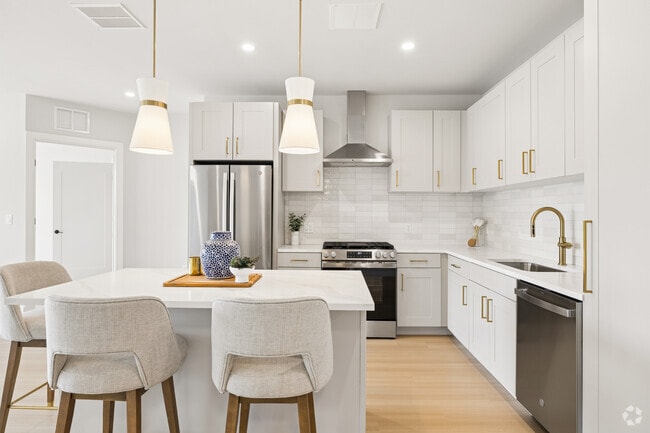 2BR, 2BA - w/Den - 1,467SF - Kitchen - The Andrew