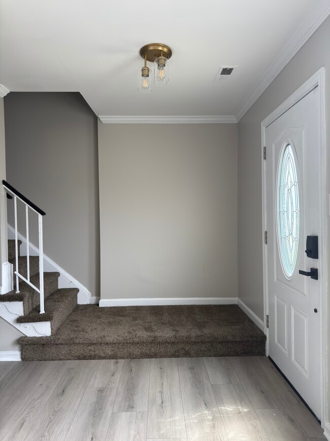 Photo - 1706 Tulip Ave